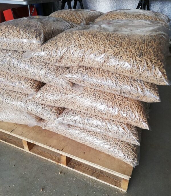 40LB bags of 100% hardwood pellets for pellet stoves and BBQ machines